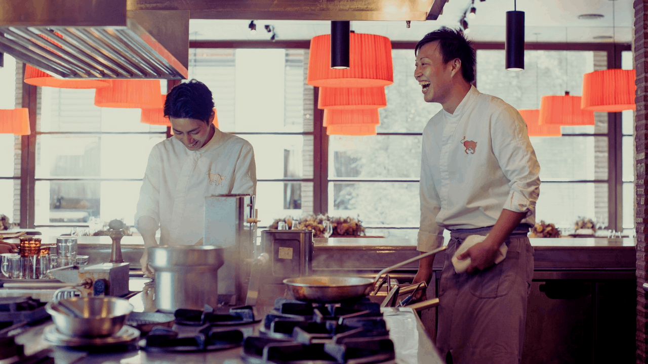 日本のレストランジョブ: 次の料理のチャンスを見つけよう