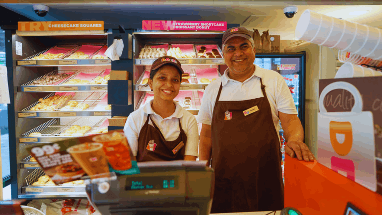 Apply for Dunkin’ Donuts Jobs: Work in the Coffee and Donut Industry